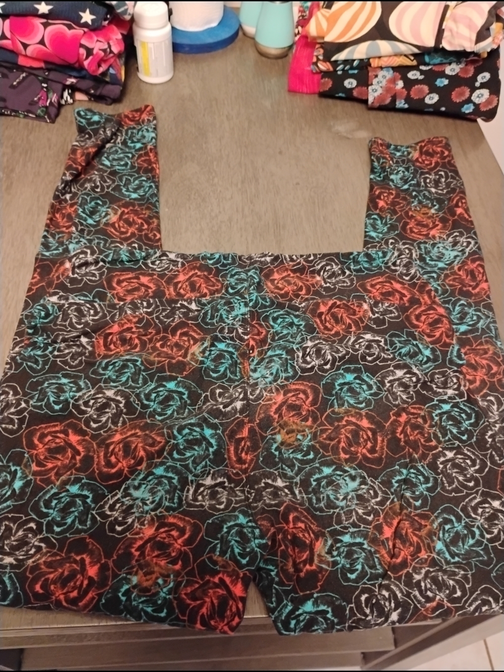 LuLaRoe Floral Rose Print Leggings in Black, Teal & Rust